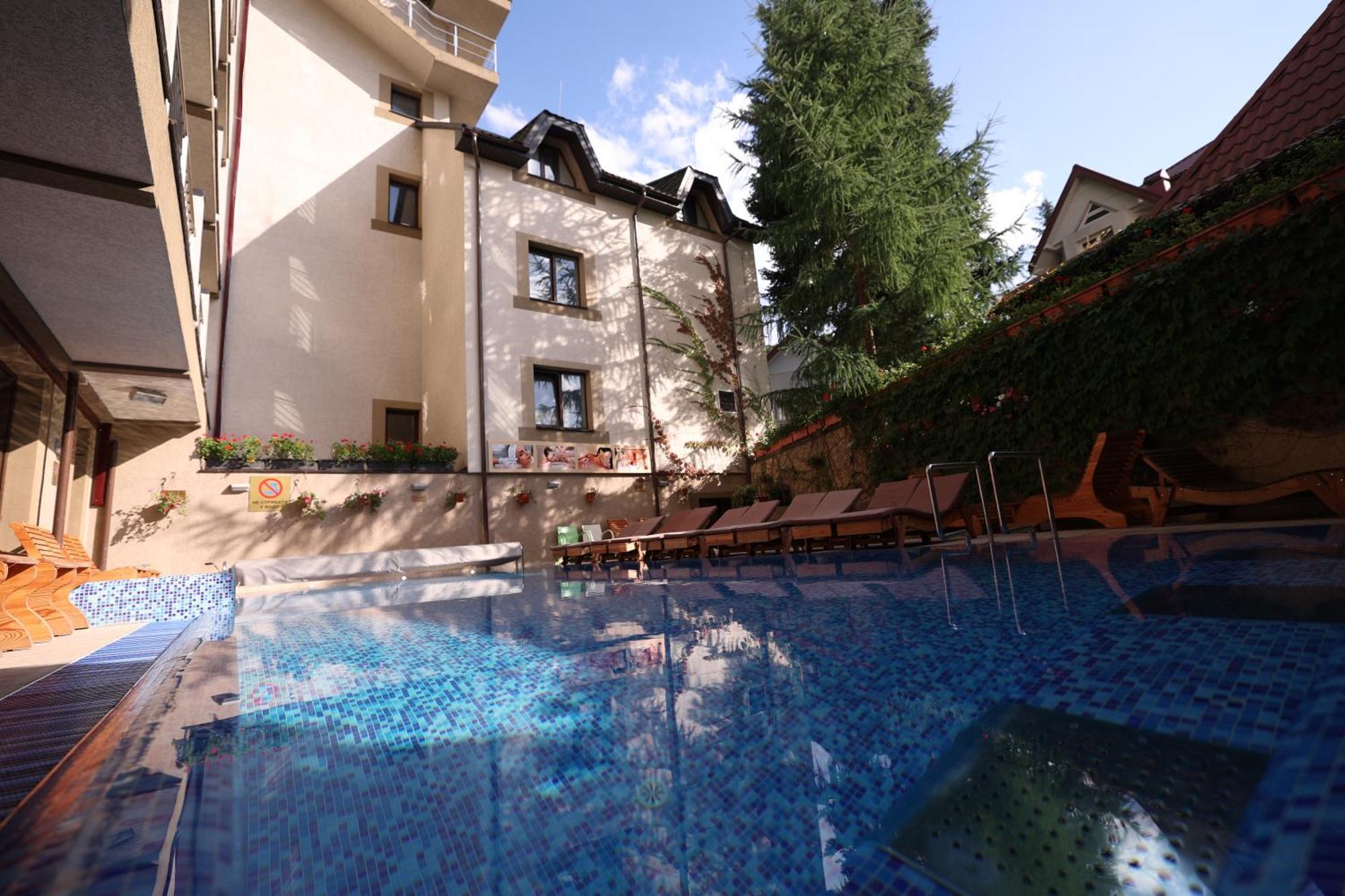 Romantik Spa Hotel Yaremche Ngoại thất bức ảnh
